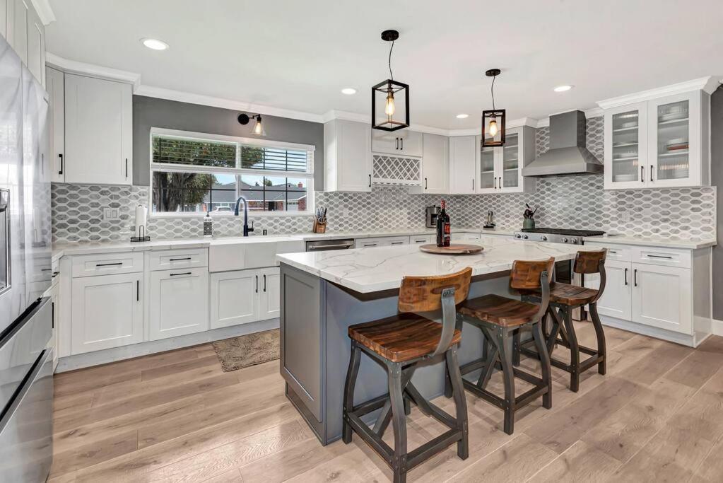 Huntington Beach, Ac, Pool, Hot Tub, Detached Office, Close To Beach, Outside Entertaining Area Екстериор снимка