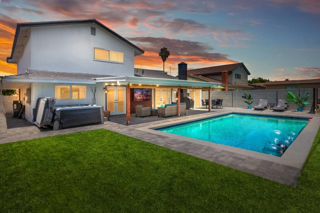 Huntington Beach, Ac, Pool, Hot Tub, Detached Office, Close To Beach, Outside Entertaining Area Екстериор снимка